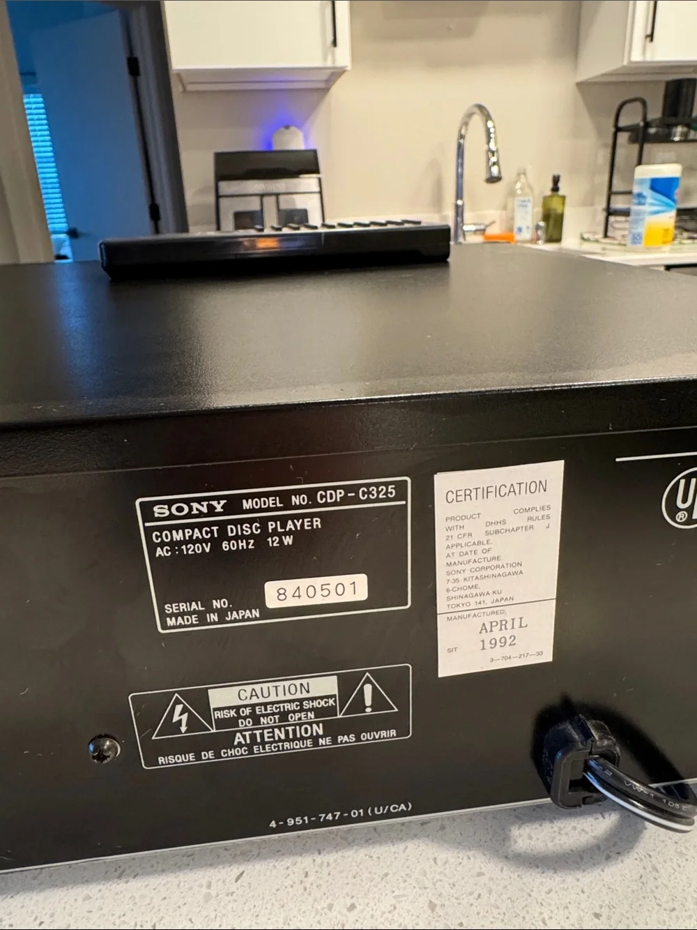 Sony CDP-C325 5 disc loading system with remote *make me an offer*